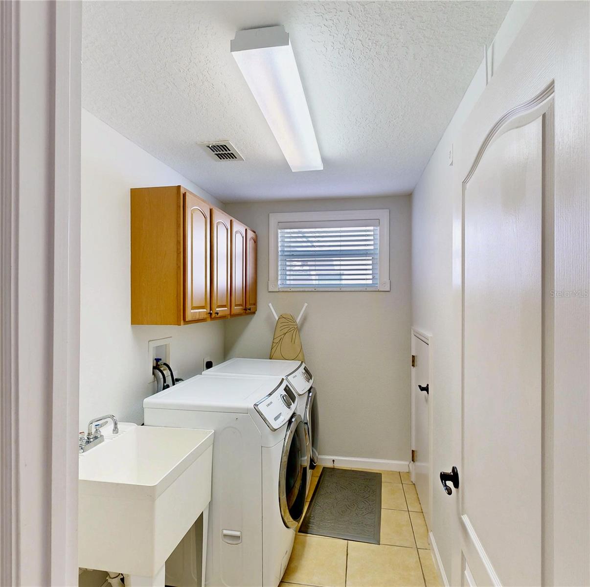 Image 45 of 68 For 250 Calliope Street