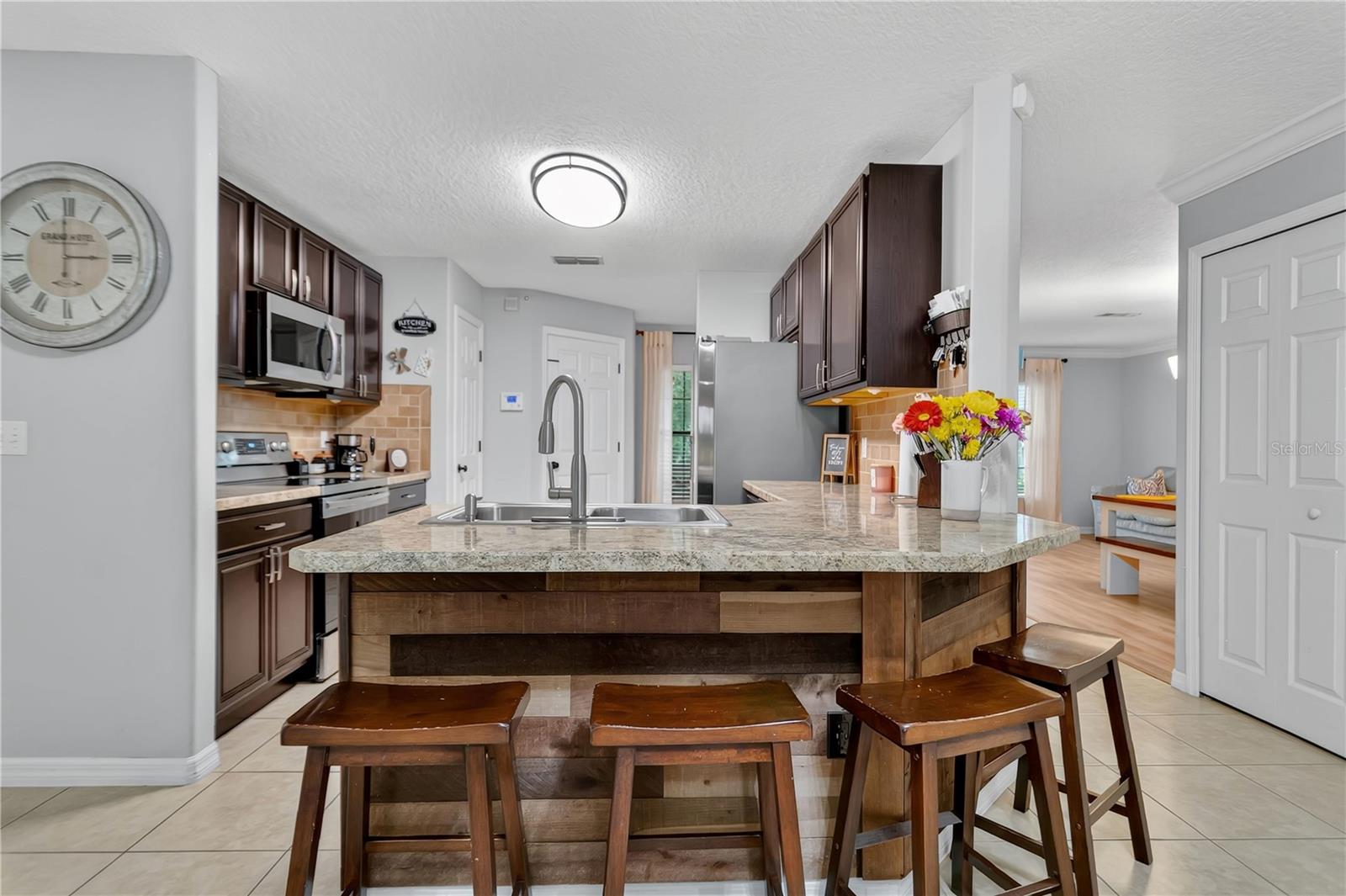 Image 6 of 36 For 1763 Waterside Oaks Drive