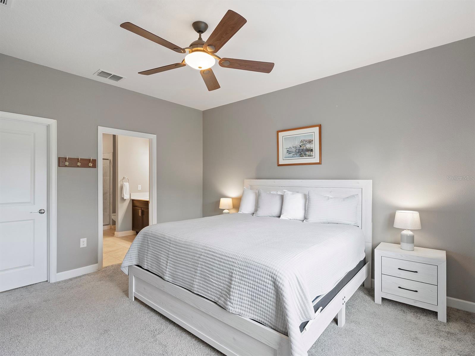 Image 18 of 43 For 3521 Belland Circle B