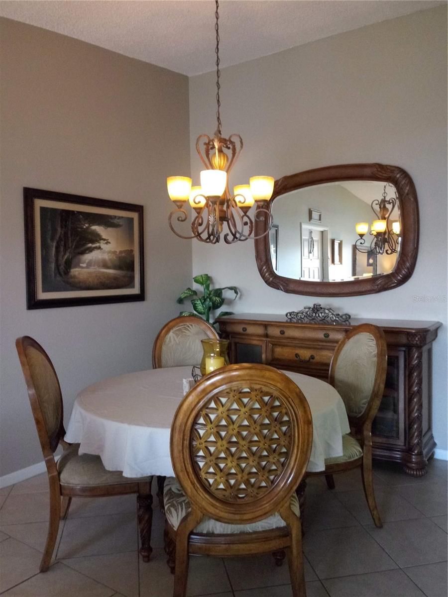 Image 7 of 25 For 8215 Sun Spring Circle 73