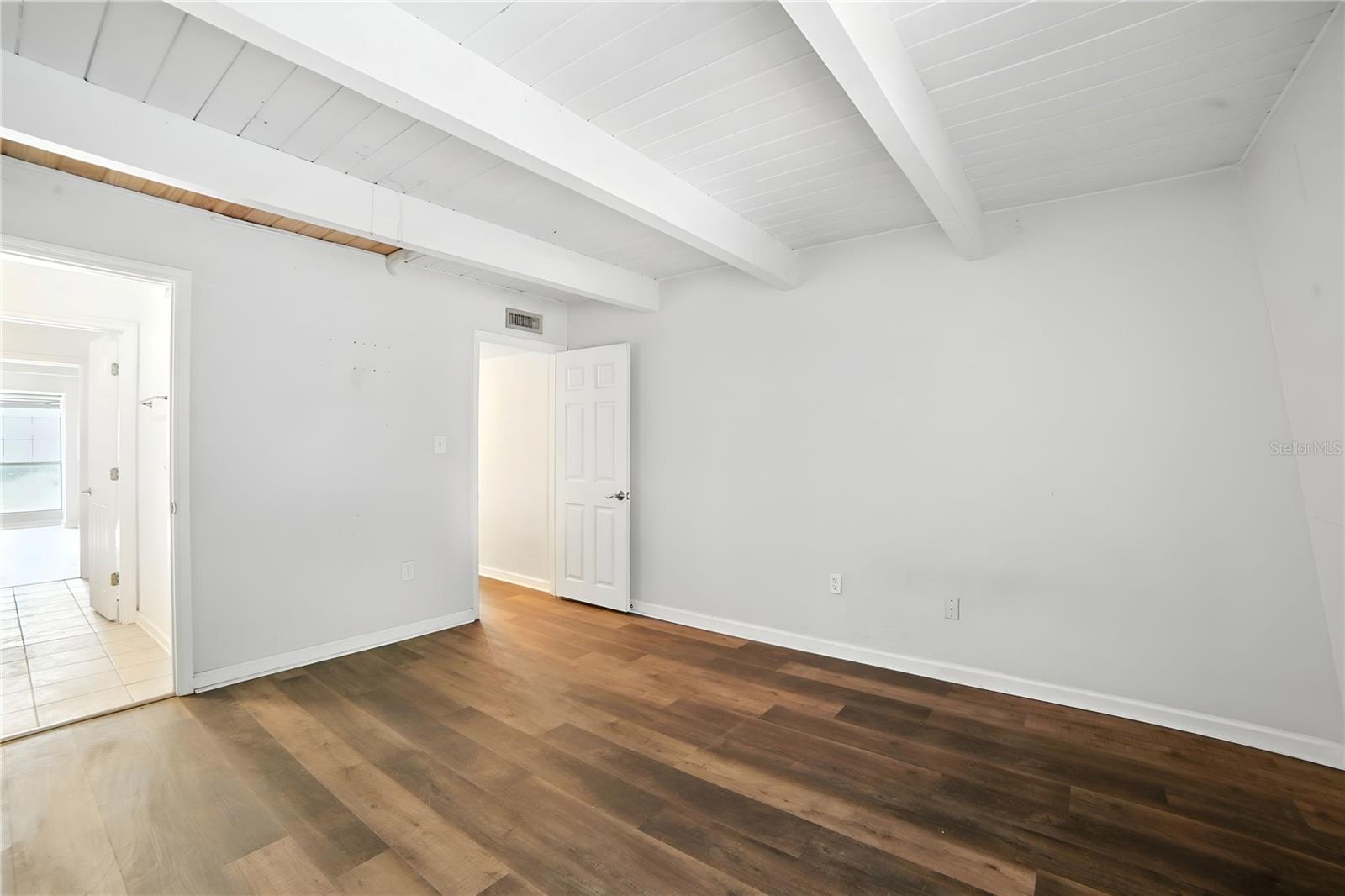 Image 11 of 28 For 772 Michigan Street 72