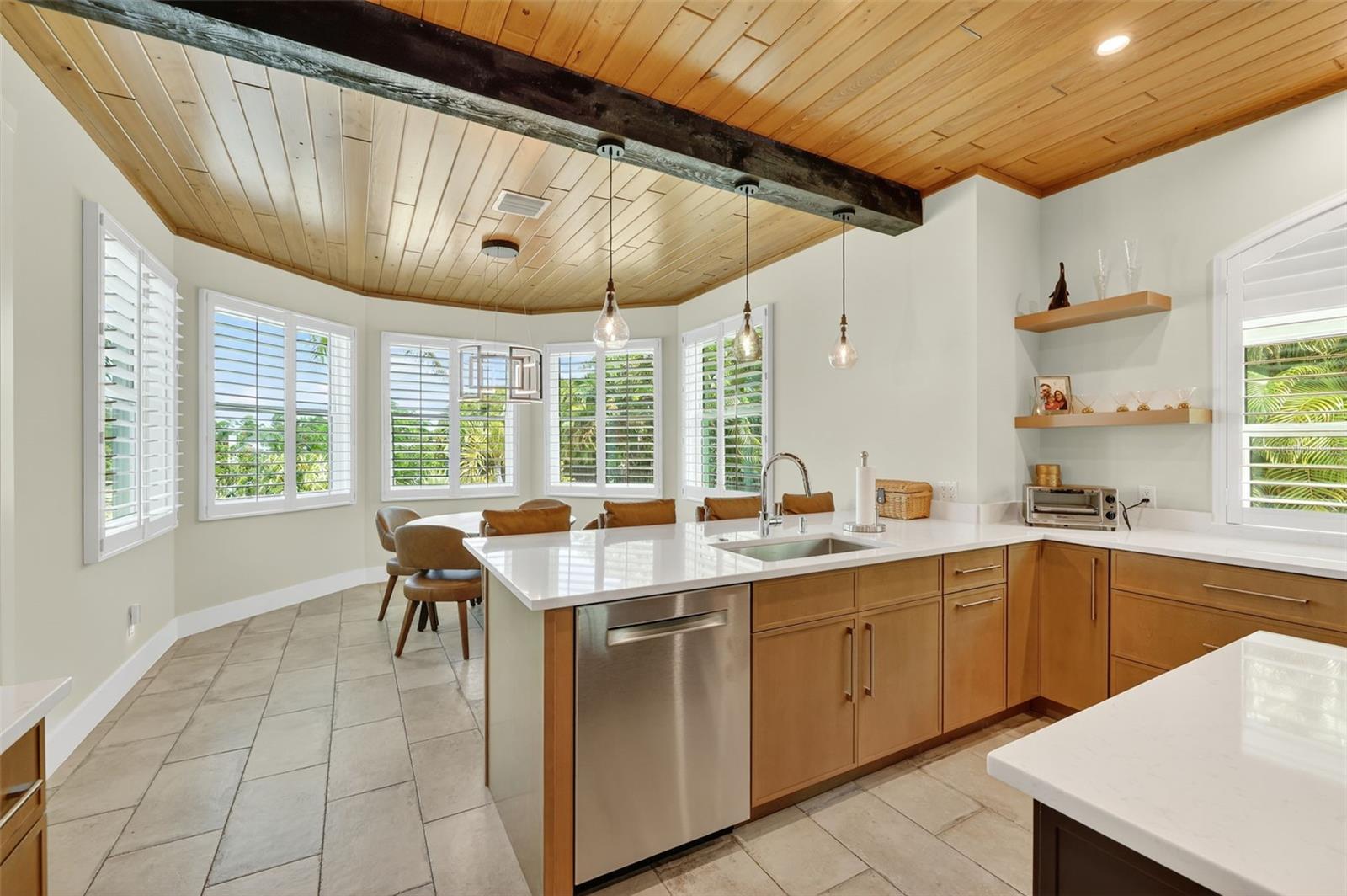 Image 11 of 52 For 2461 North Lookout Boulevard