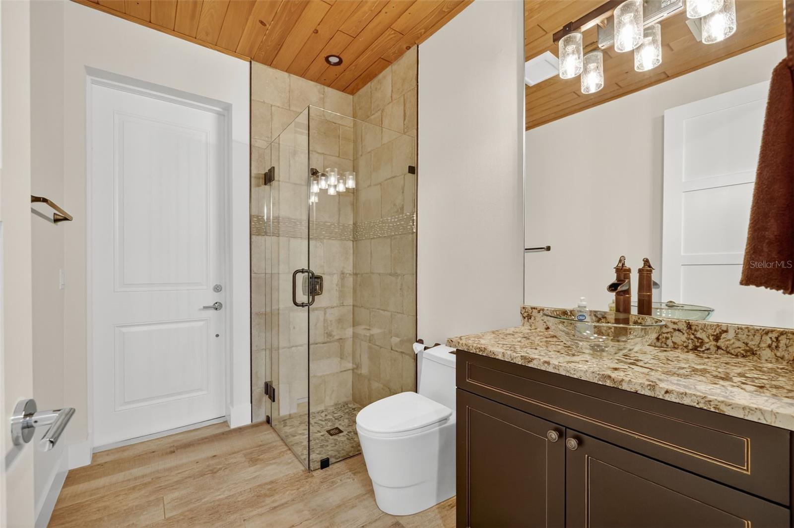 Image 13 of 52 For 2461 North Lookout Boulevard