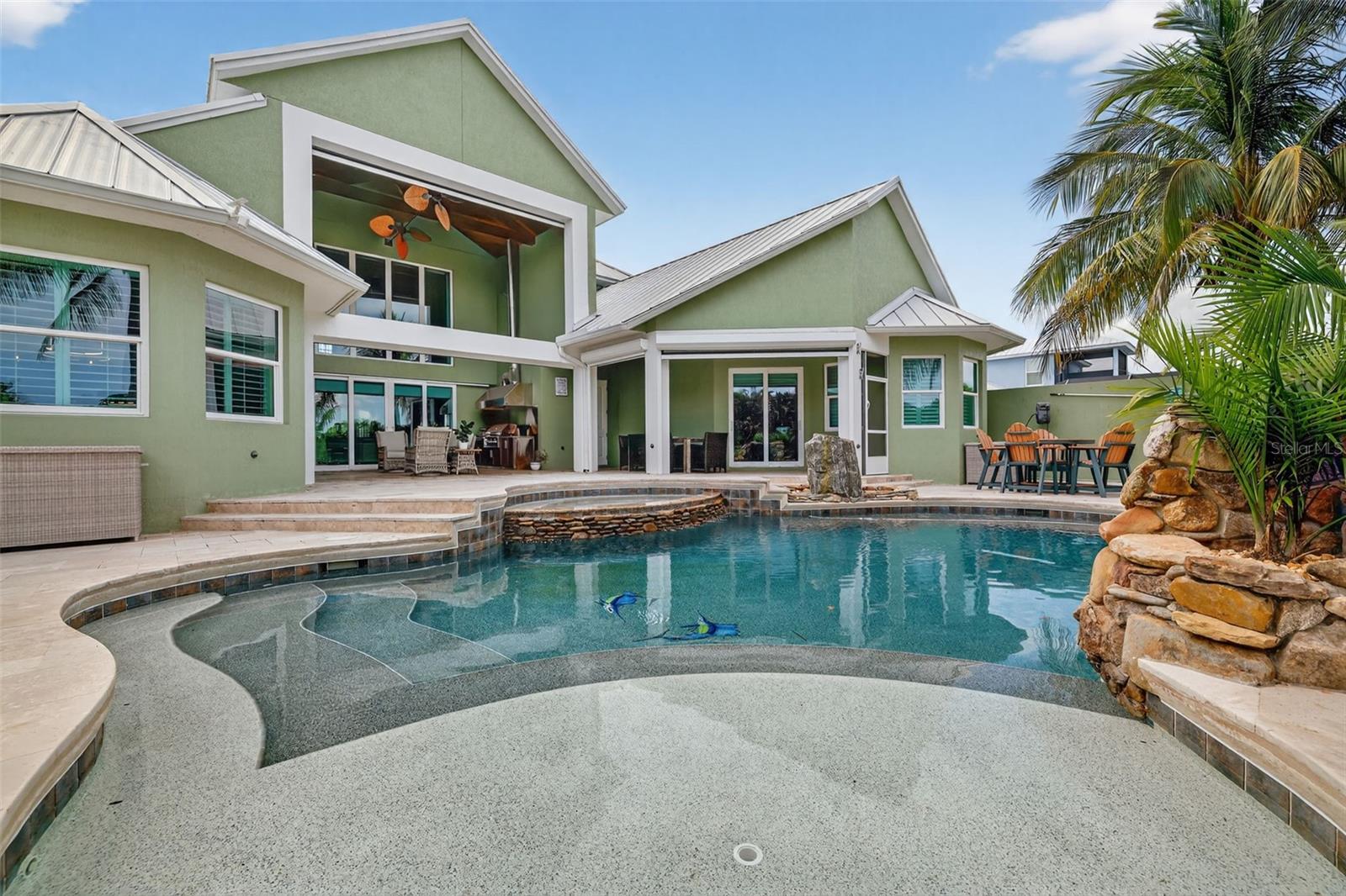 Image 39 of 52 For 2461 North Lookout Boulevard