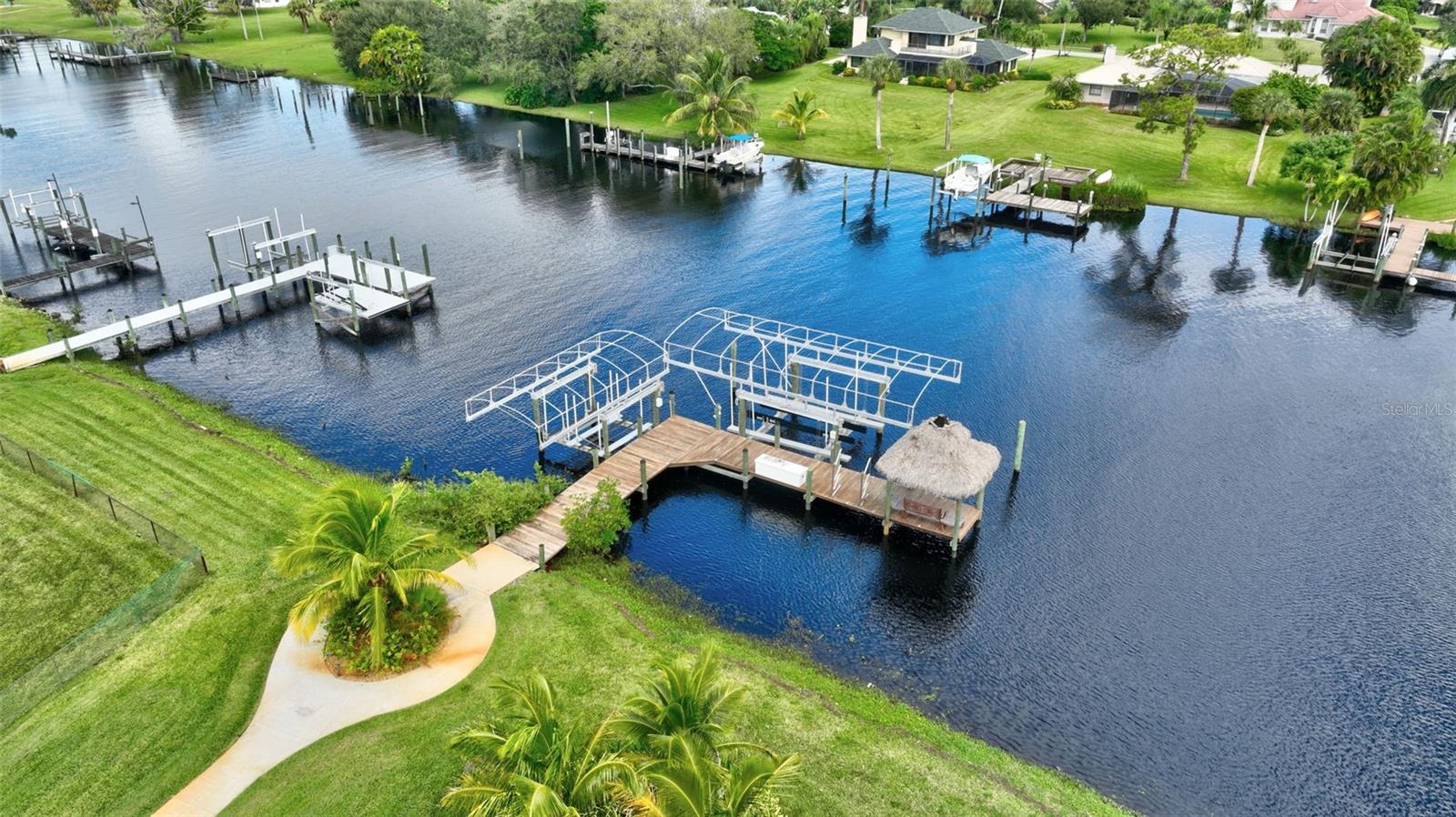 Image 46 of 52 For 2461 North Lookout Boulevard