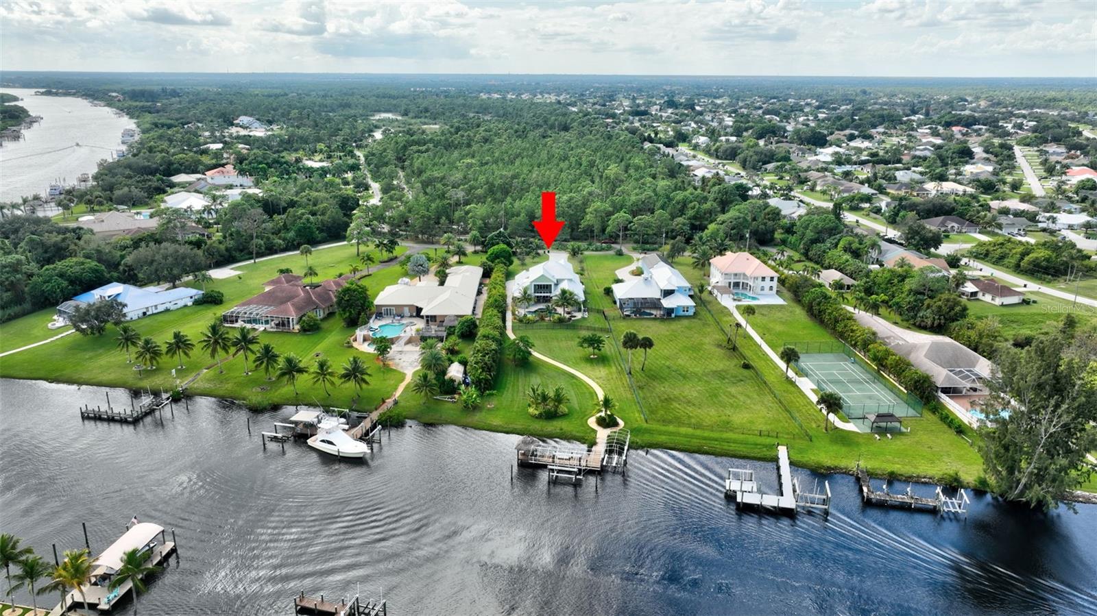 Image 47 of 52 For 2461 North Lookout Boulevard