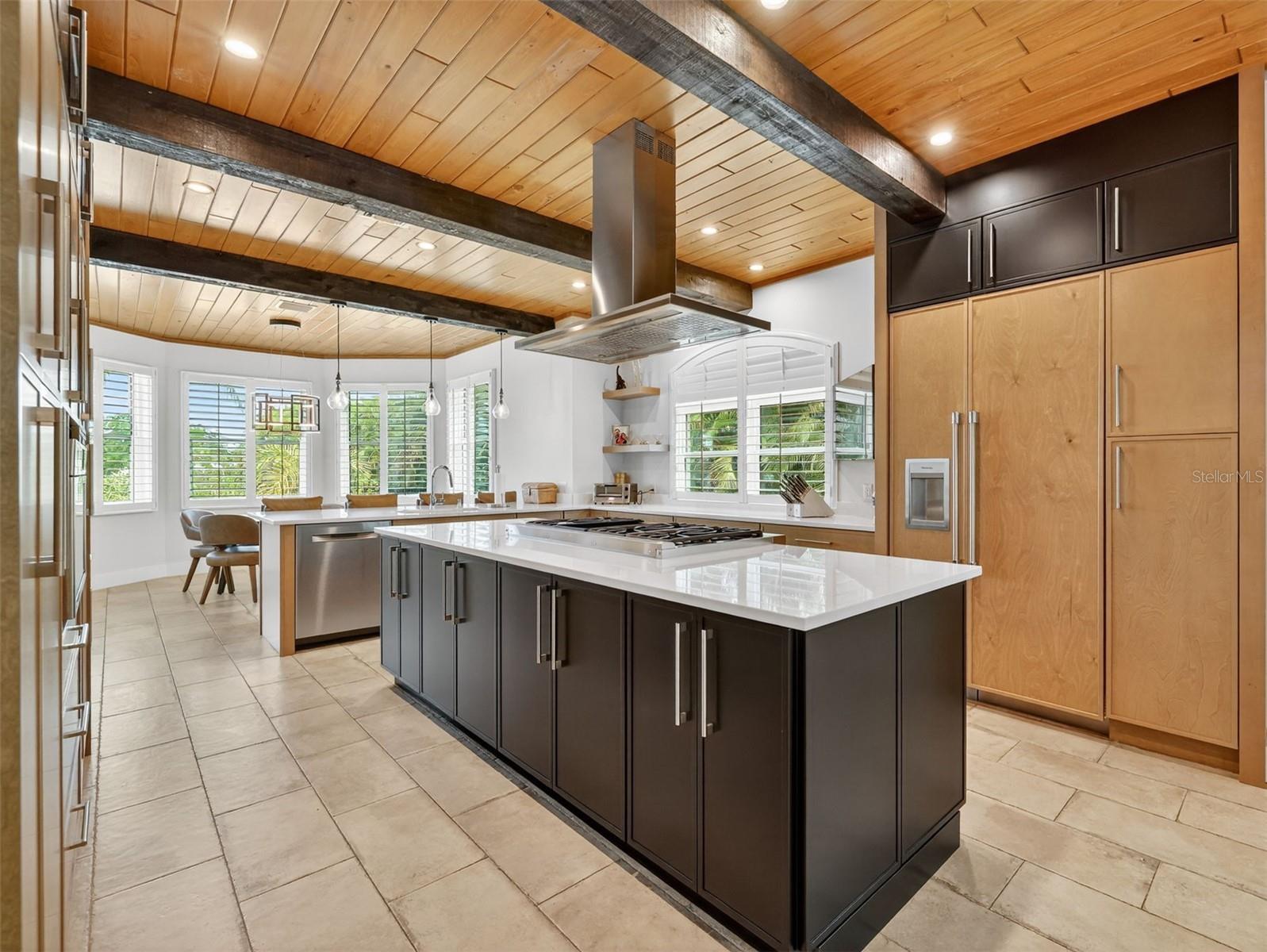 Image 9 of 52 For 2461 North Lookout Boulevard