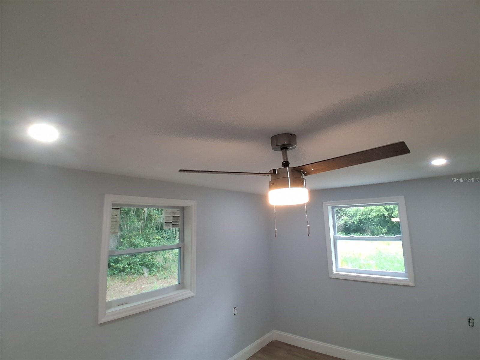 Image 11 of 28 For 342 Hibiscus Drive