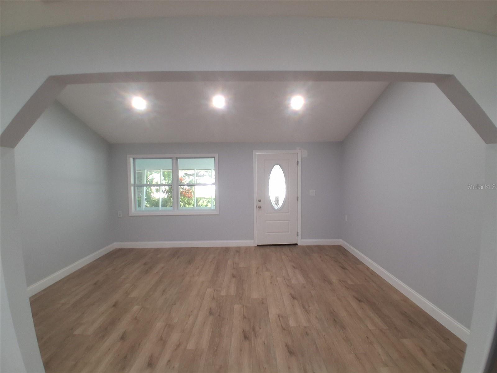 Image 19 of 28 For 342 Hibiscus Drive