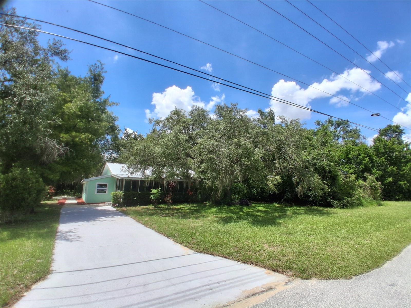 Image 2 of 28 For 342 Hibiscus Drive