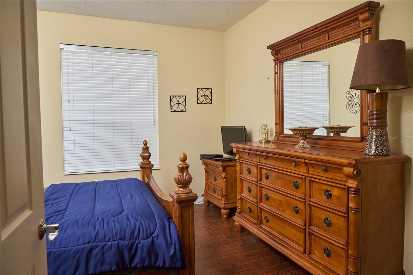 Image 23 of 36 For 5012 Shoreway Loop 10407