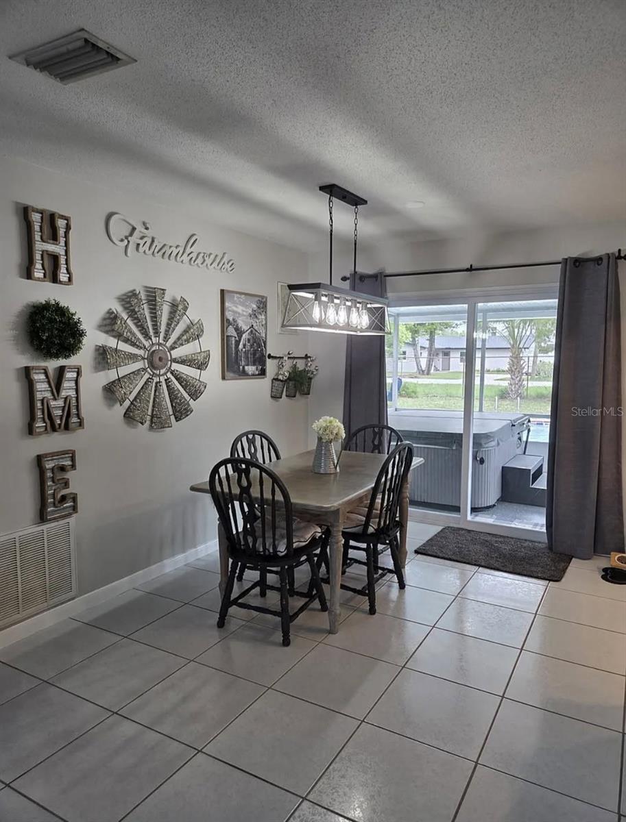 Image 3 of 12 For 5224 Woodcrest Drive