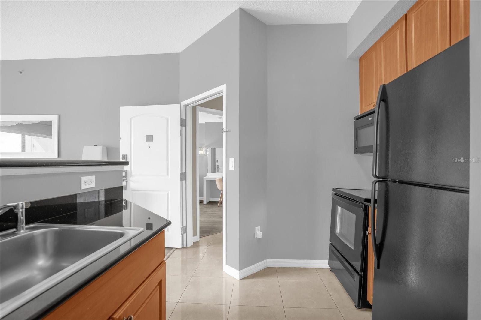 Image 10 of 29 For 7395 Universal Boulevard 402