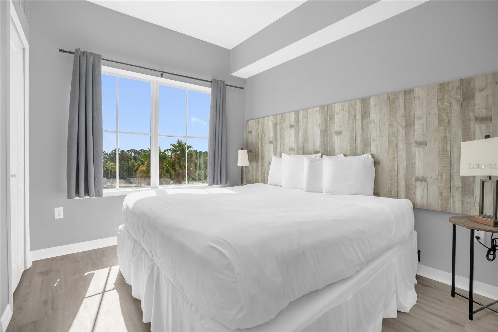 Image 26 of 29 For 7395 Universal Boulevard 402