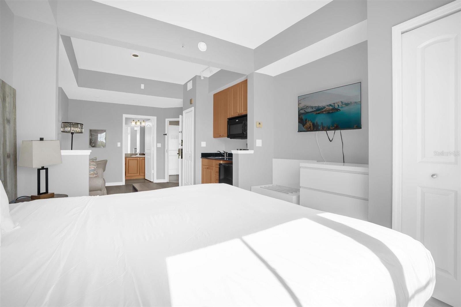 Image 27 of 29 For 7395 Universal Boulevard 402