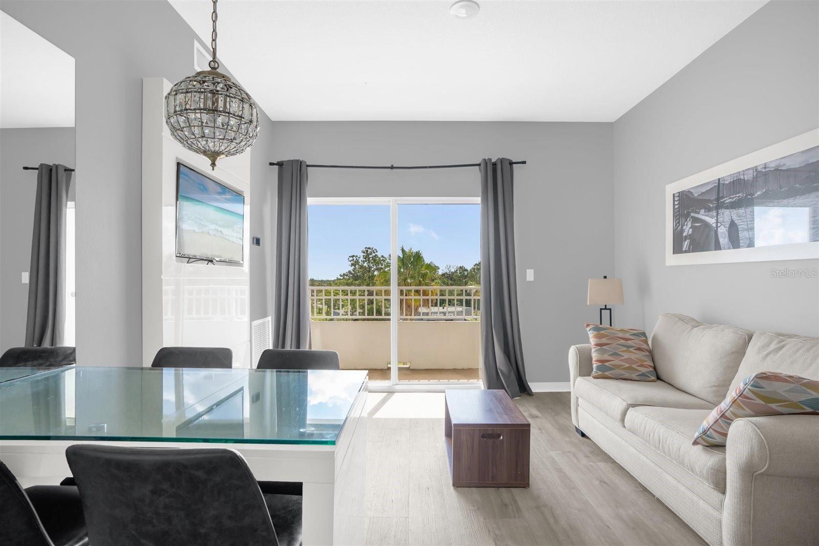 Image 8 of 29 For 7395 Universal Boulevard 402