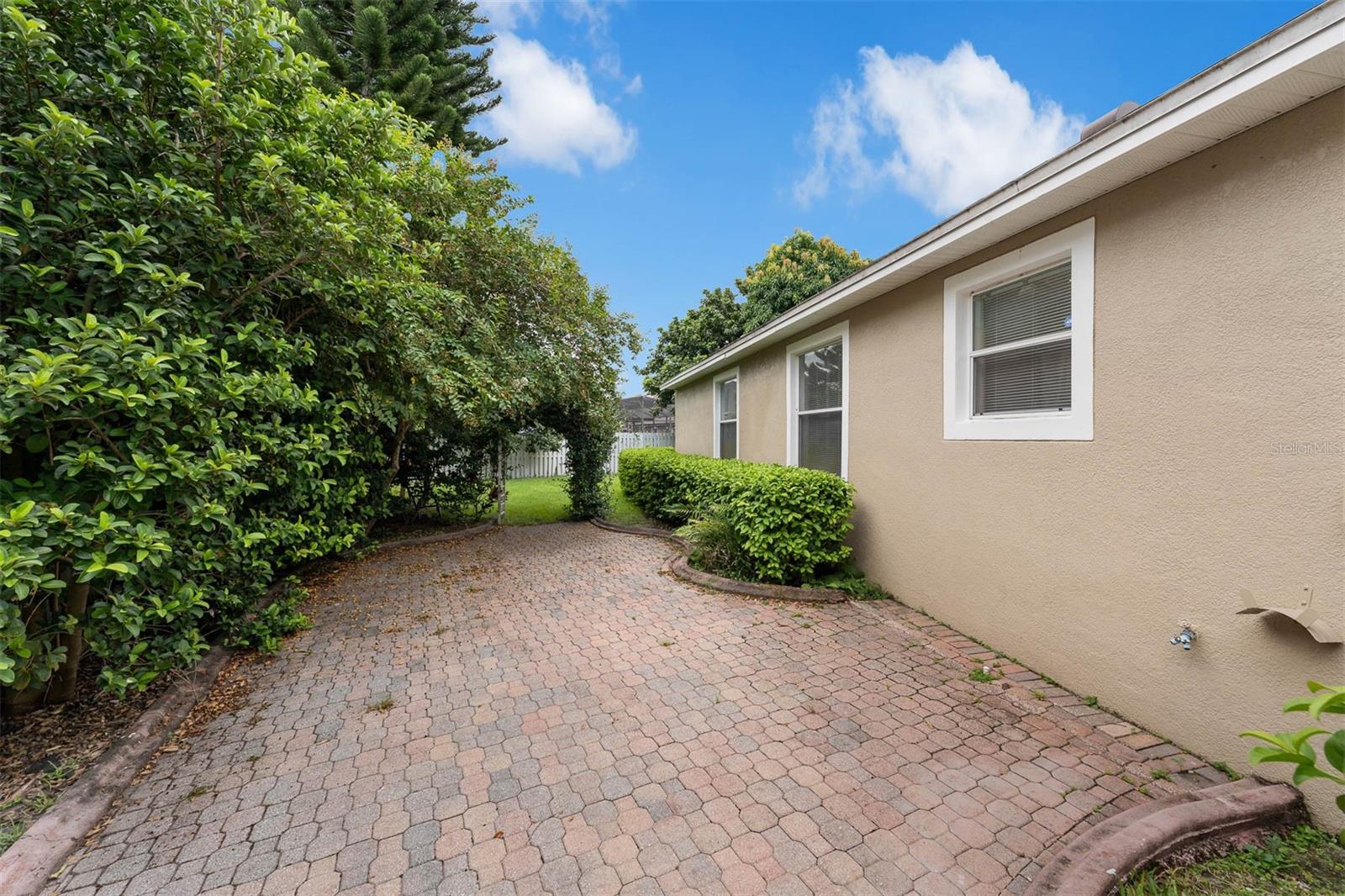 Image 11 of 60 For 14027 Sobrado Drive