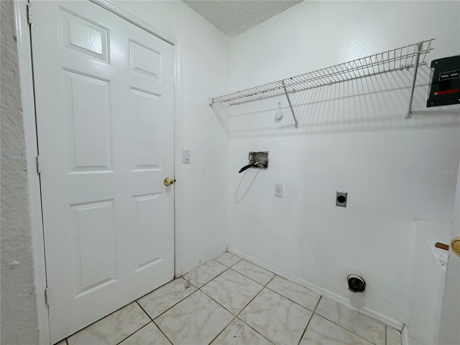 Image 11 of 34 For 1730 Bridgeview Circle