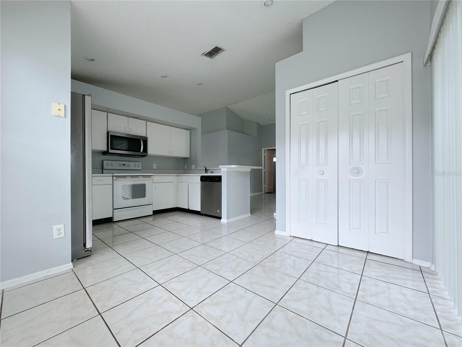 Image 25 of 34 For 1730 Bridgeview Circle