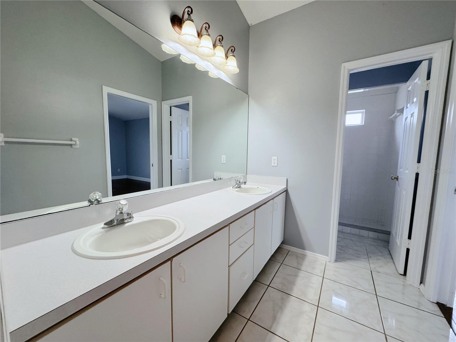 Image 30 of 34 For 1730 Bridgeview Circle