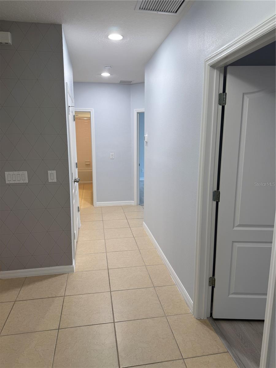 Image 2 of 23 For 9511 Oglethorpe Drive