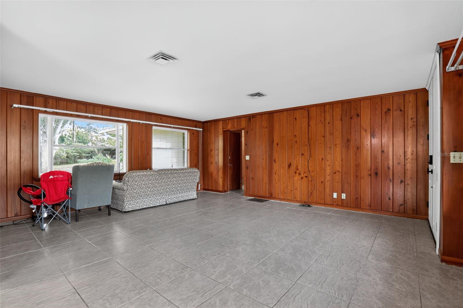 Image 13 of 33 For 242 Carroll Street