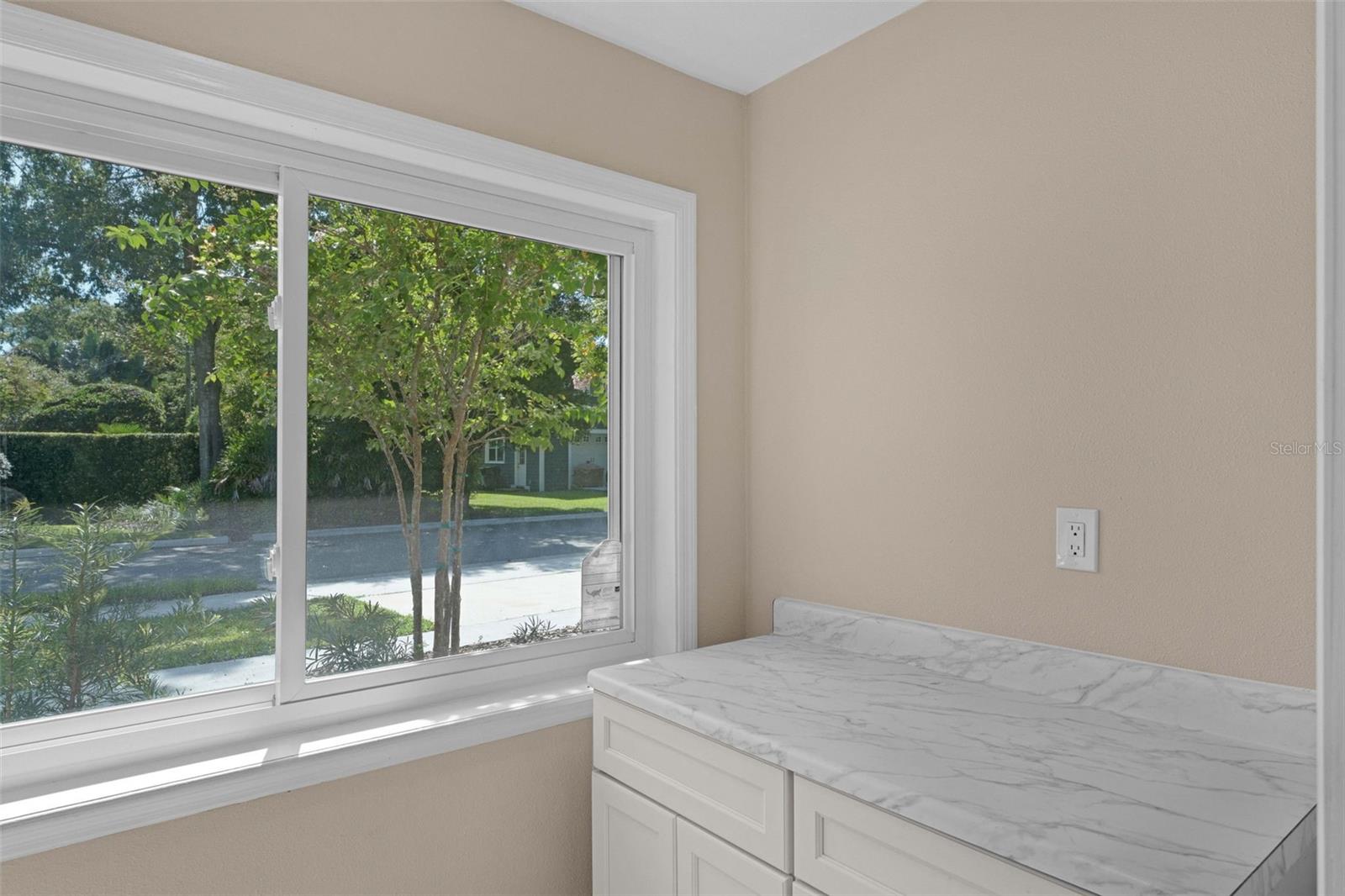 Image 27 of 30 For 730 Delaney Park Drive