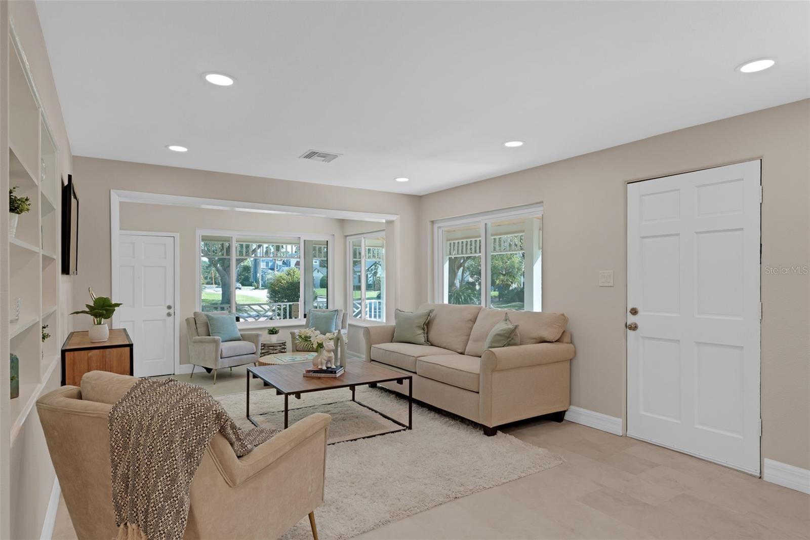 Image 9 of 30 For 730 Delaney Park Drive