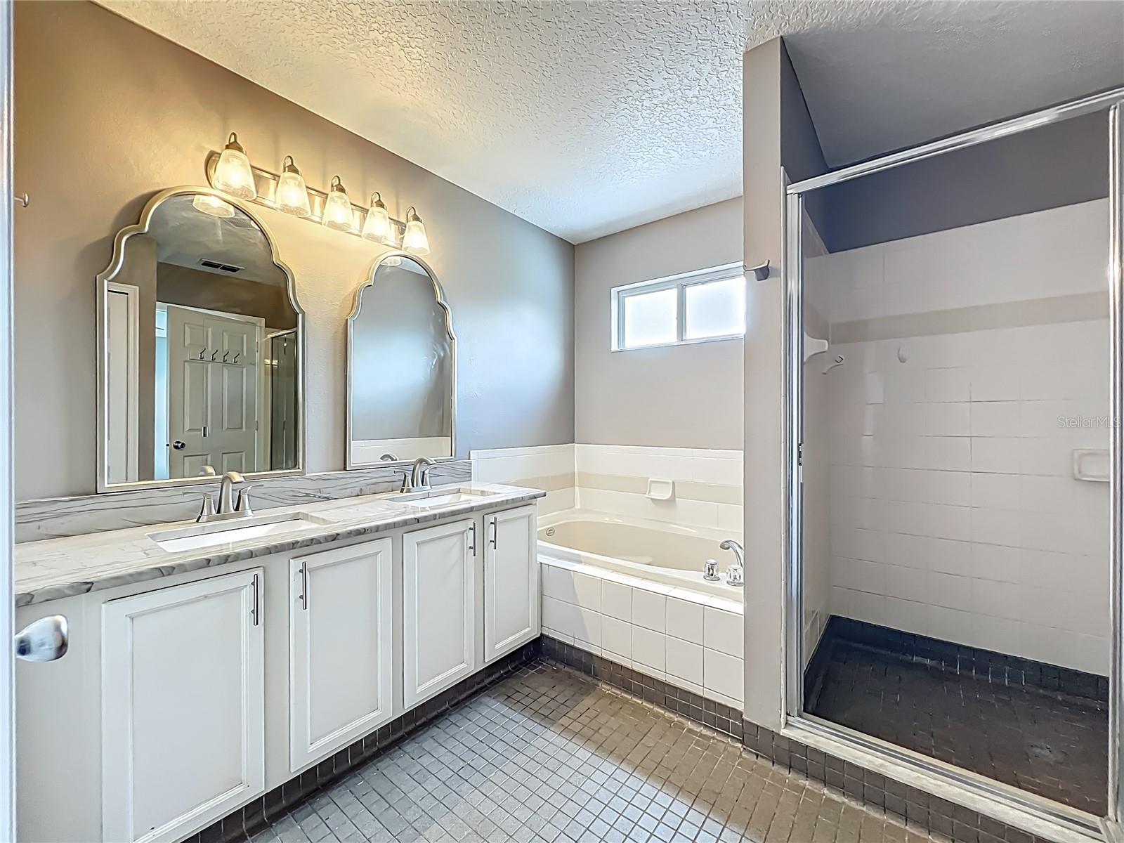Image 15 of 31 For 13228 Briar Forest Court