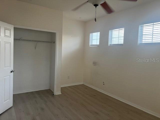 Image 21 of 38 For 449 Glastonbury Drive