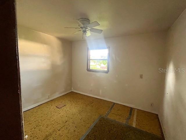 Image 5 of 6 For 6201 57th Court 1