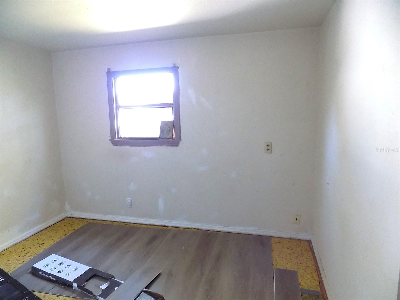 Image 9 of 9 For 6201 57th Court 1