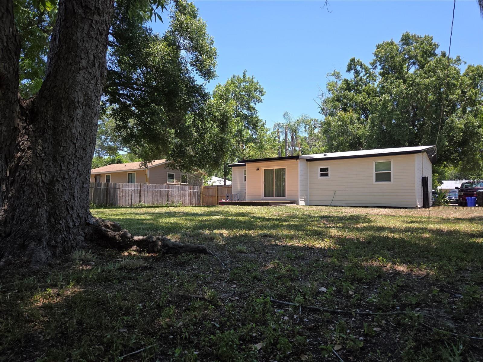 Image 14 of 17 For 618 Foster Avenue