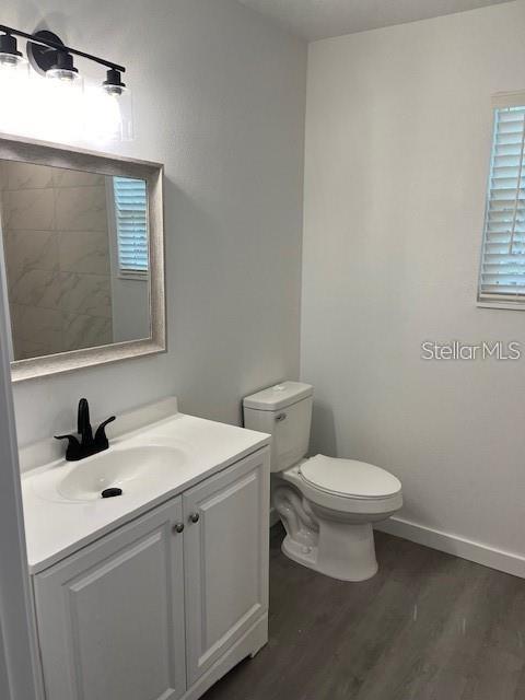 Image 6 of 17 For 618 Foster Avenue