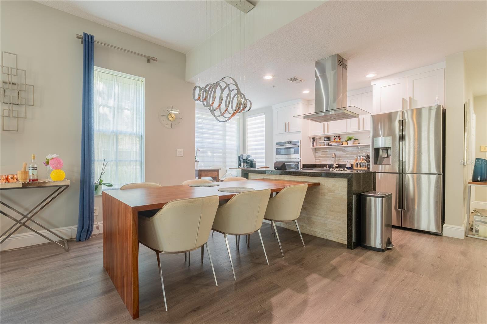 Image 15 of 40 For 930 Spring Park Street 103