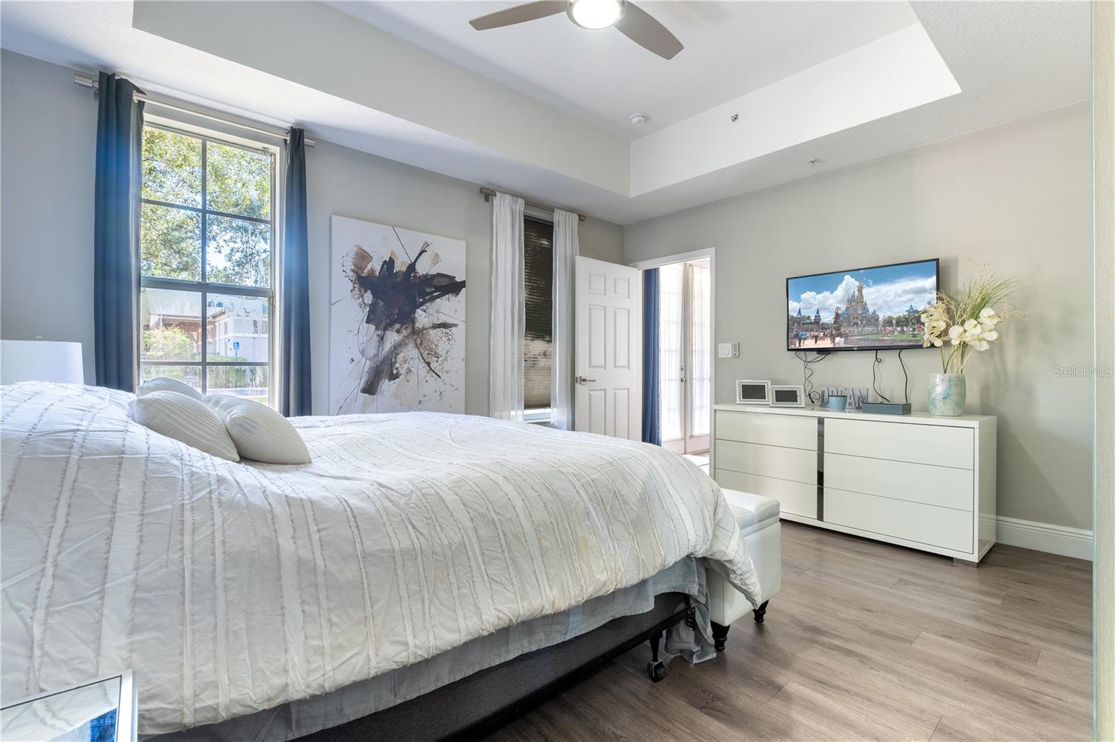 Image 23 of 40 For 930 Spring Park Street 103