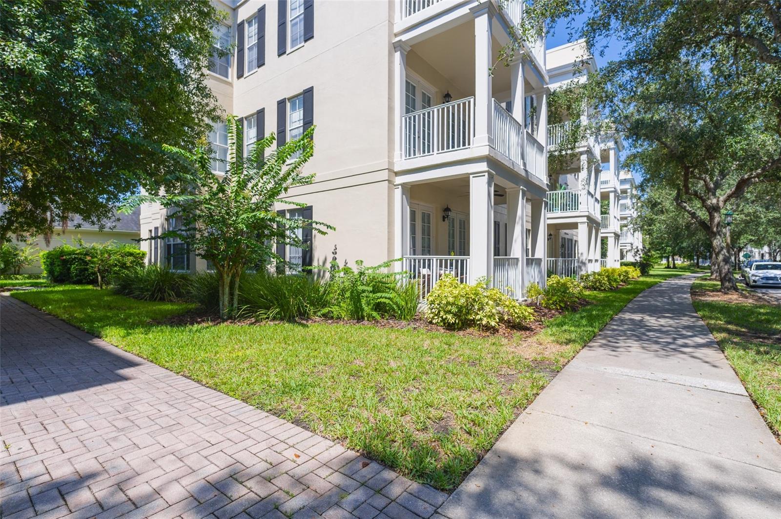 Image 3 of 40 For 930 Spring Park Street 103