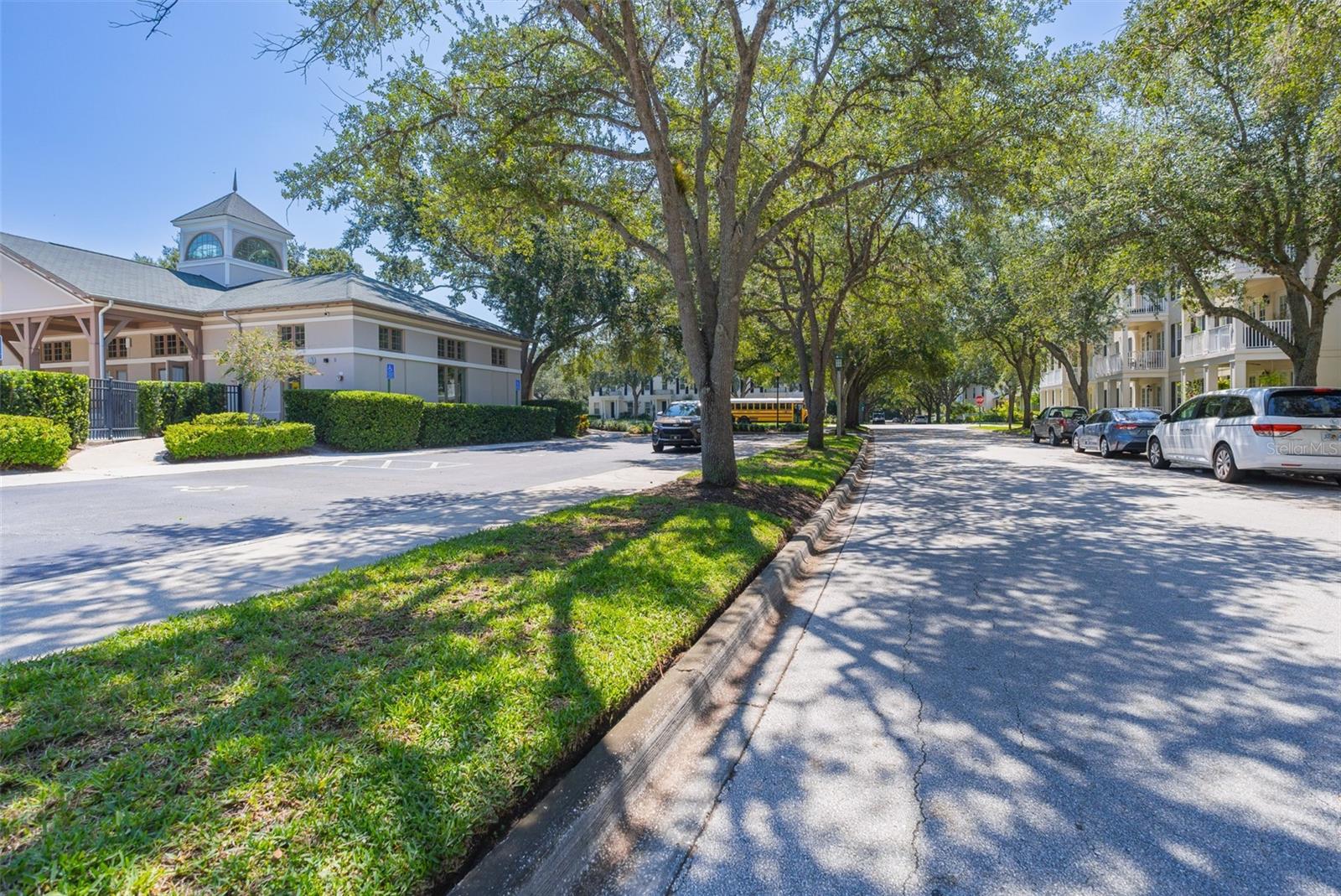 Image 36 of 40 For 930 Spring Park Street 103