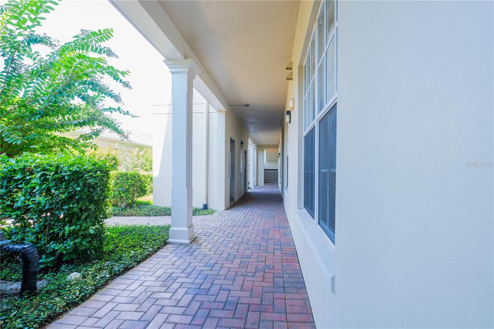 Image 4 of 40 For 930 Spring Park Street 103