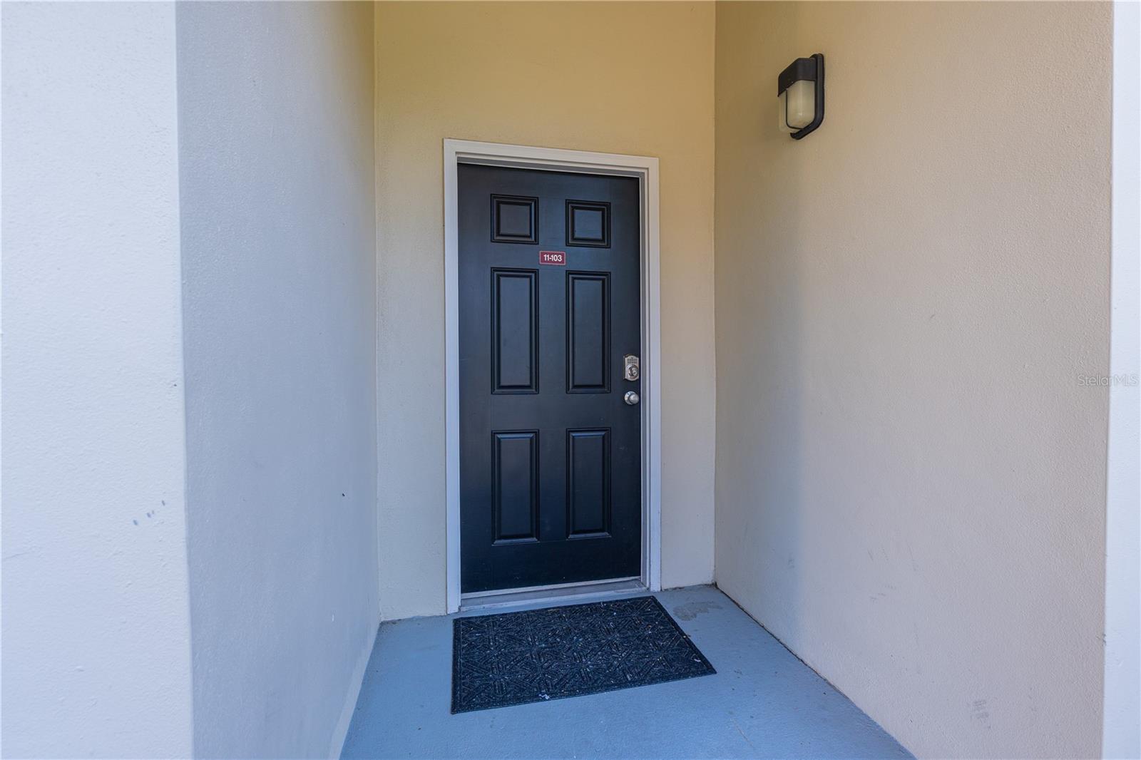 Image 5 of 40 For 930 Spring Park Street 103