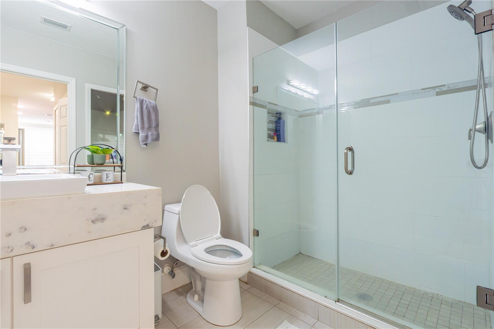 Image 9 of 40 For 930 Spring Park Street 103