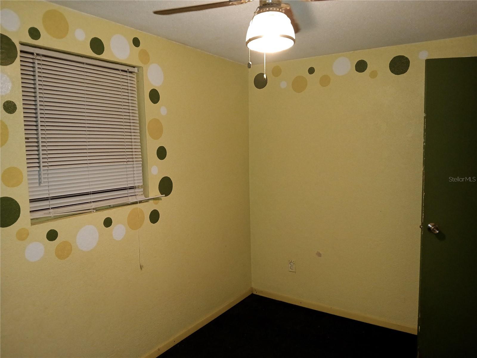 Image 12 of 32 For 658 10th Street