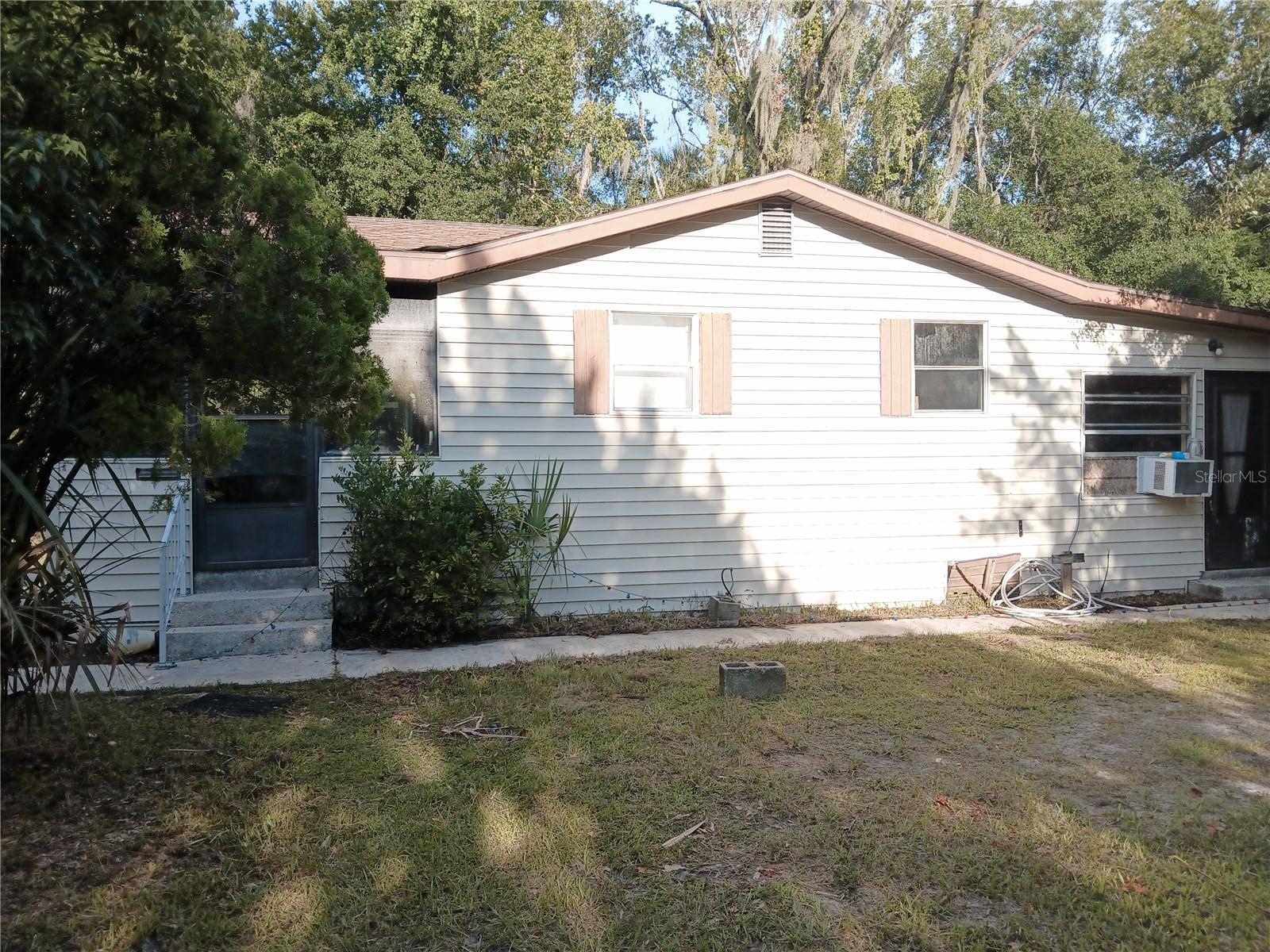 Image 5 of 32 For 658 10th Street