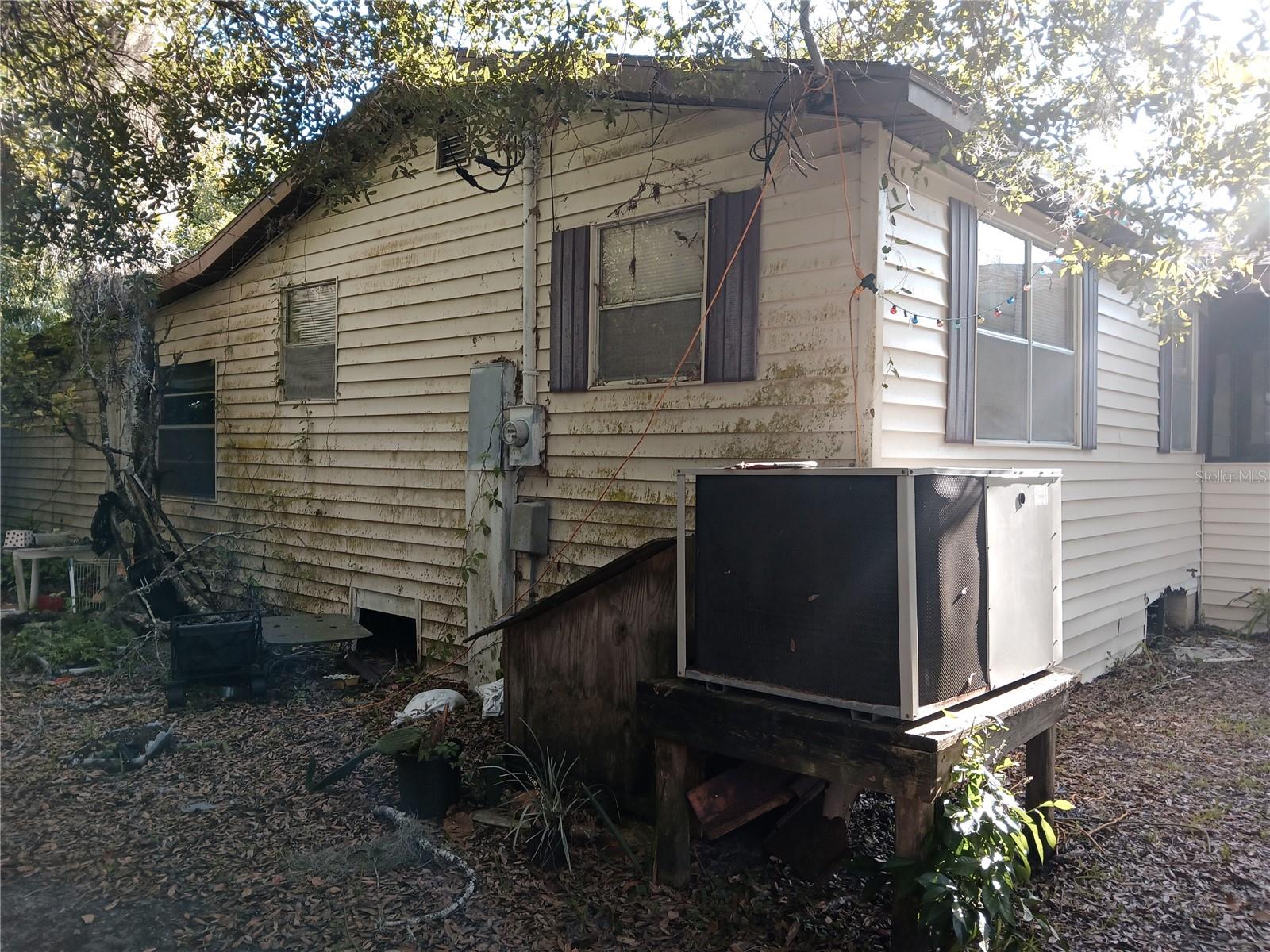 Image 6 of 32 For 658 10th Street