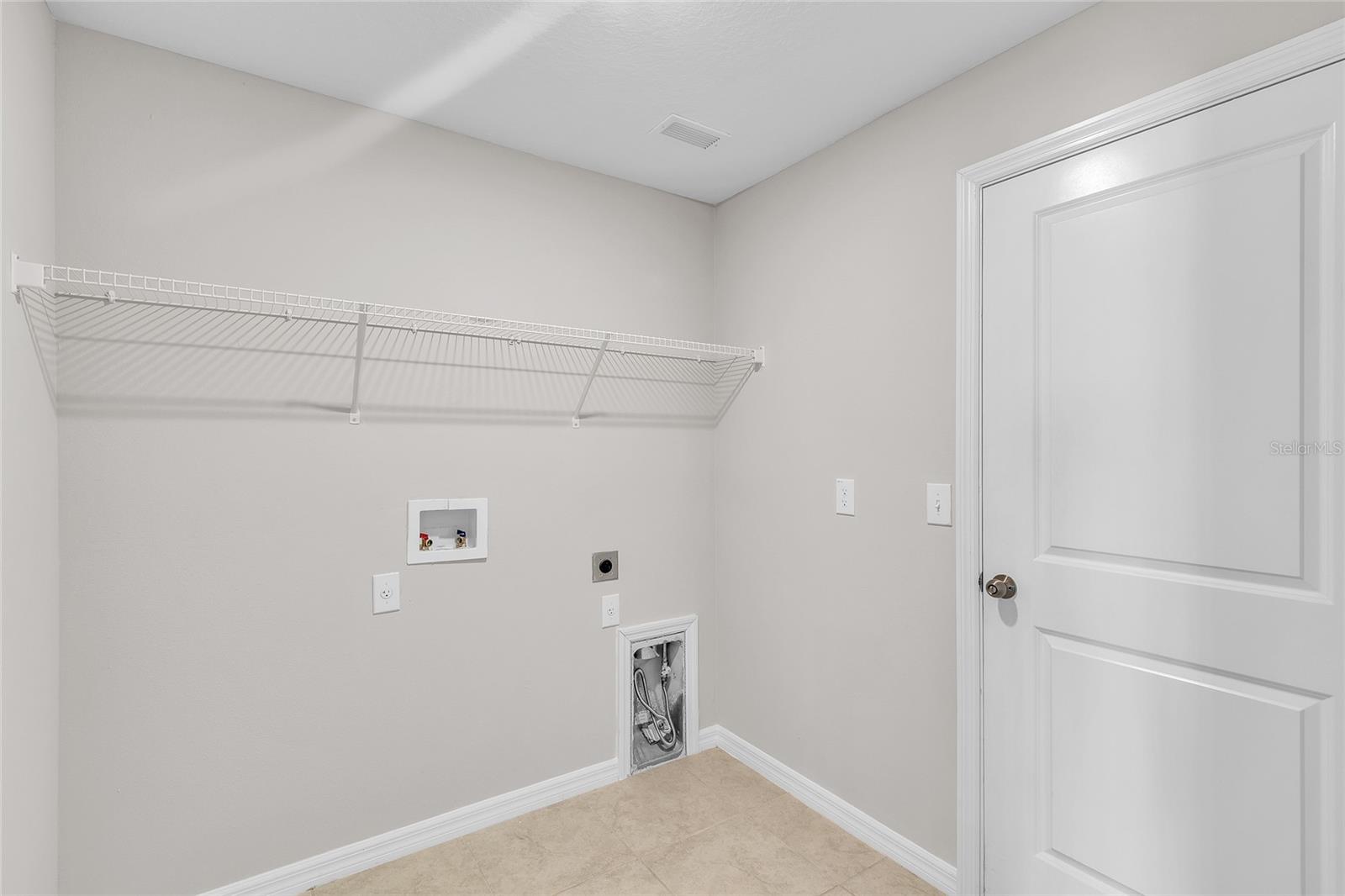 Image 18 of 35 For 10357 Scarlet Skimmer Drive