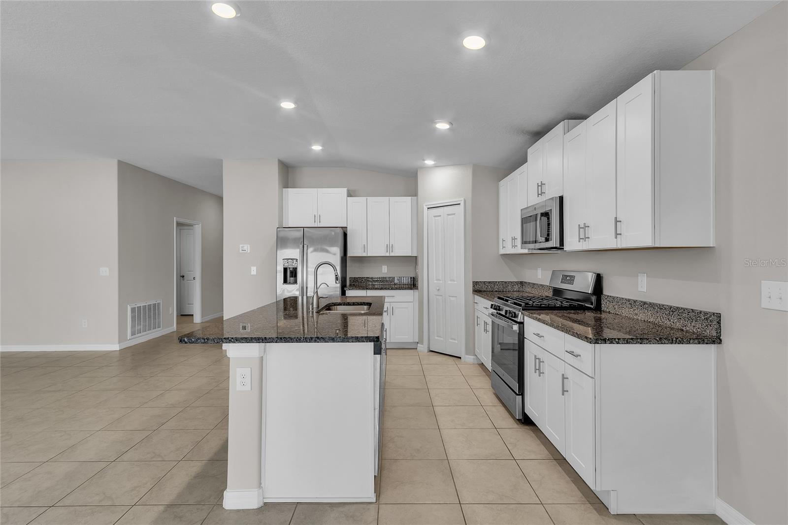 Image 21 of 35 For 10357 Scarlet Skimmer Drive