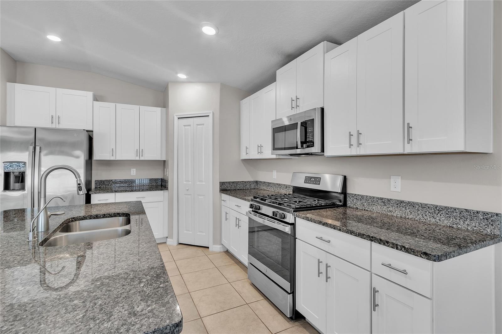 Image 22 of 35 For 10357 Scarlet Skimmer Drive