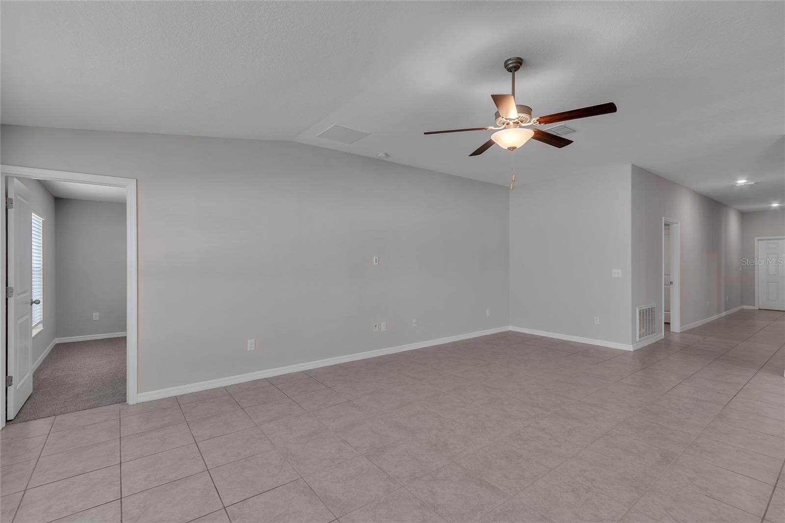 Image 7 of 35 For 10357 Scarlet Skimmer Drive