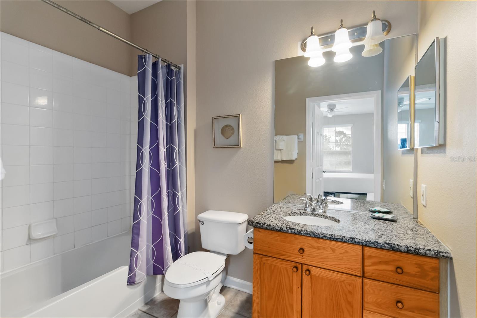 Image 22 of 46 For 8105 Coconut Palm Way 303
