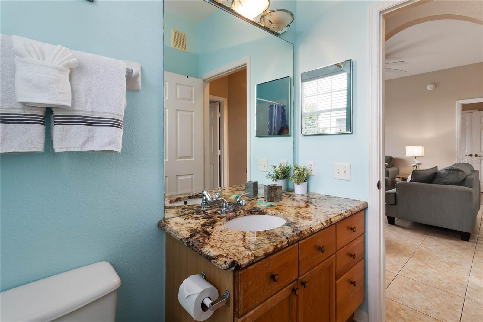 Image 24 of 46 For 8105 Coconut Palm Way 303